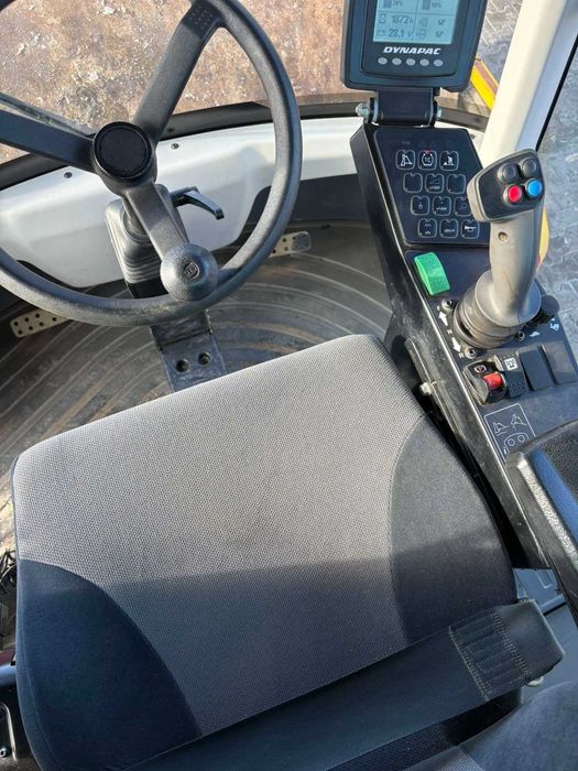 Валяк Dynapac CA3500D