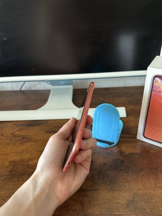 Iphone xr (128 gb)