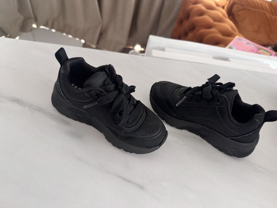 Skechers marimea 27, ca noi