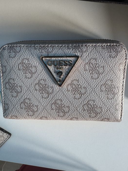 Guess Портмоне и Картхолдър