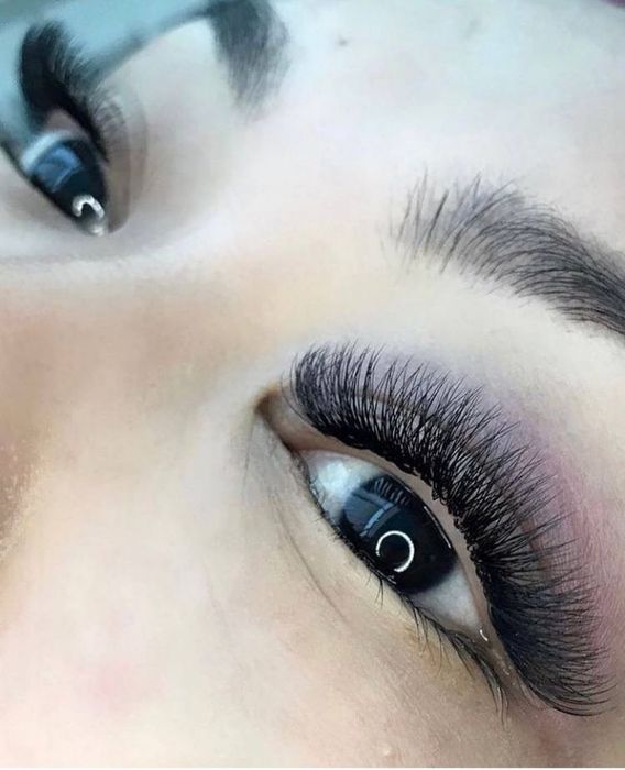 Нарашивание ресницы