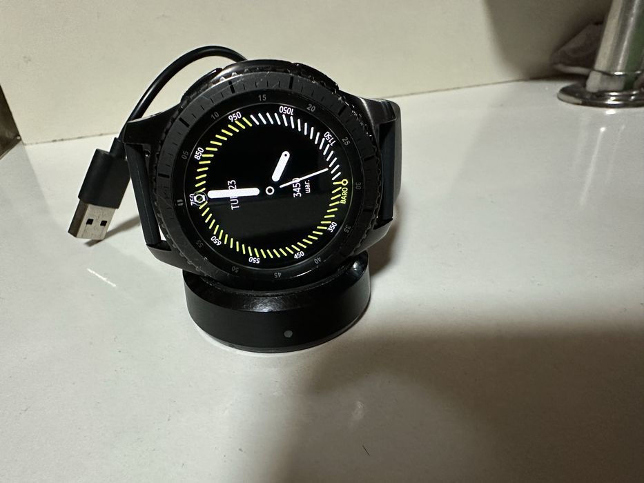 samsung watch S3 Sotladi idyal sostyanda