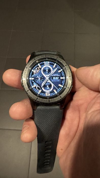 Электронные наручные смарт-часы Samsung