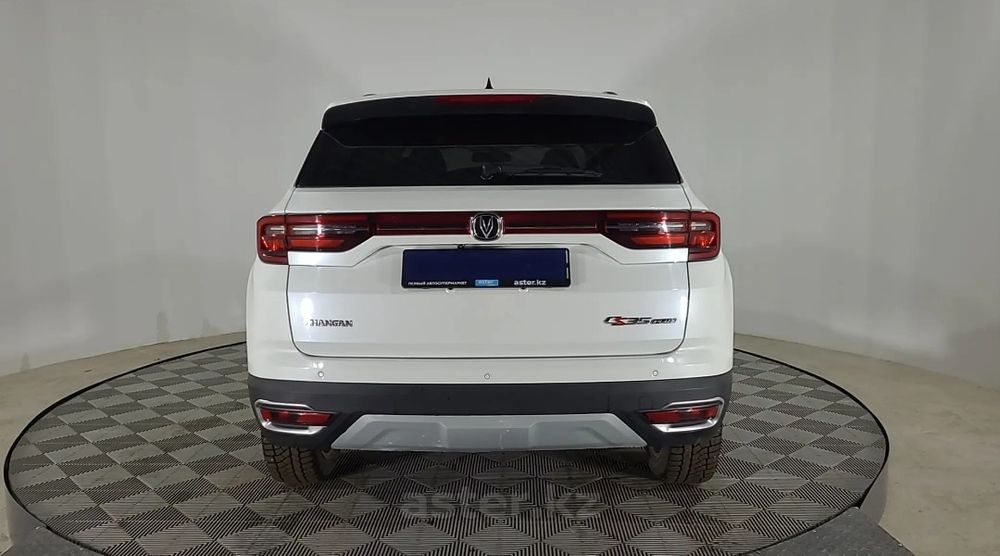 Продам автомобиль Changan cs35 plus