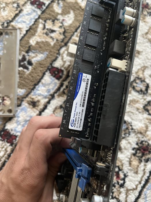 Продам комплект h61m