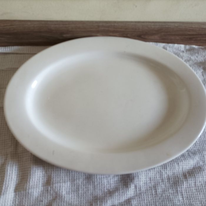 чинии и др.посуда