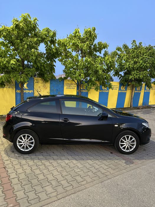 Seat Ibiza 1.4 бензин Подгрев на седалките /ПАРКТРОНИК