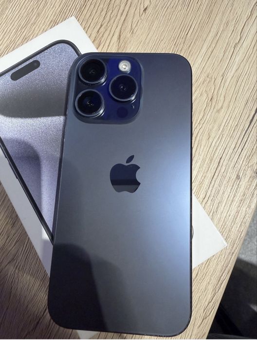 Vand Urgent Iphone 15 Pro Full Box