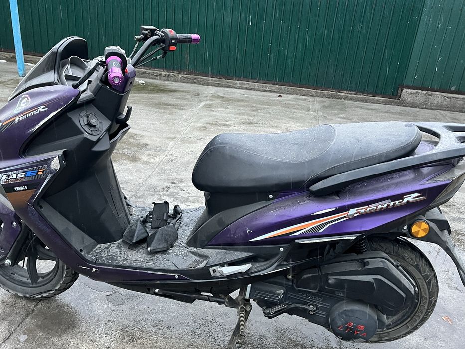 Мопед Макси мотор лия