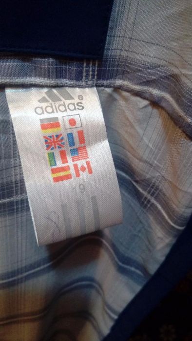 Продаю спортивный костюм!