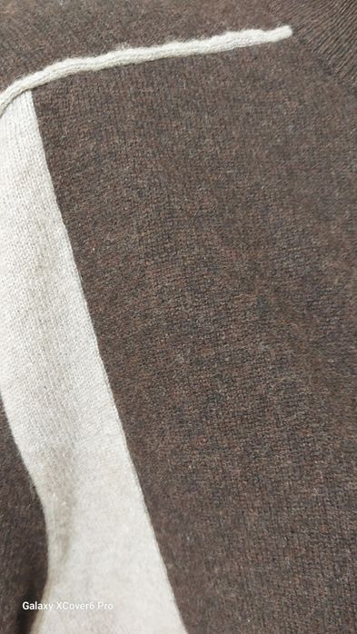 Мъжки пуловер ERIC BOMPARD. 100%кашмир. Размер S