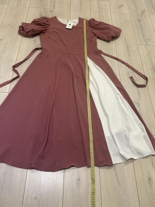 Rochie eleganta roz prăfuit, mânecă bufantă, insert alb