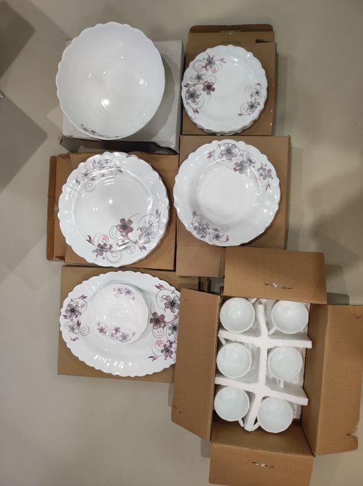 Serviciu de masa nou, set vesela 32 piese, practic, durabil, stil clas