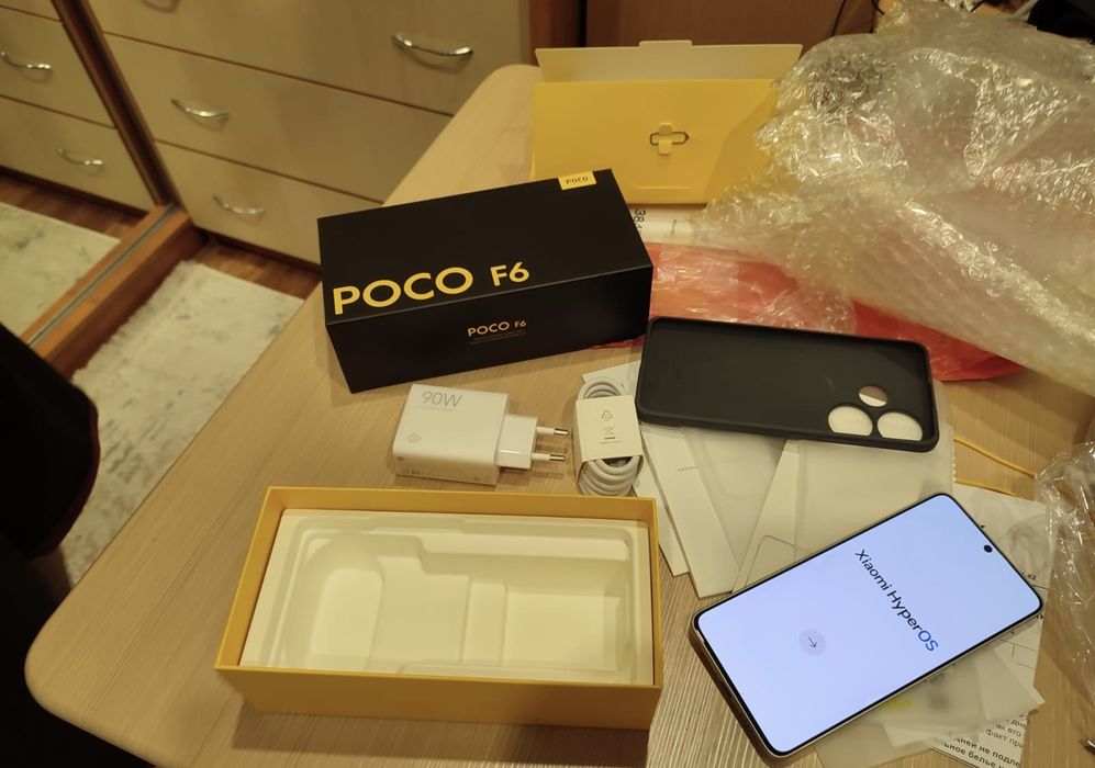 Продам Poco F6 8/256
