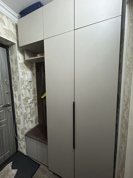 Прихожая продается