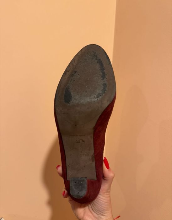 Дамски обувки на висок ток от естествен велур