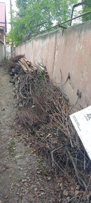 Утин сотилади Продаются дрова