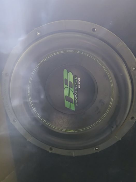 Продам саб и усилитель