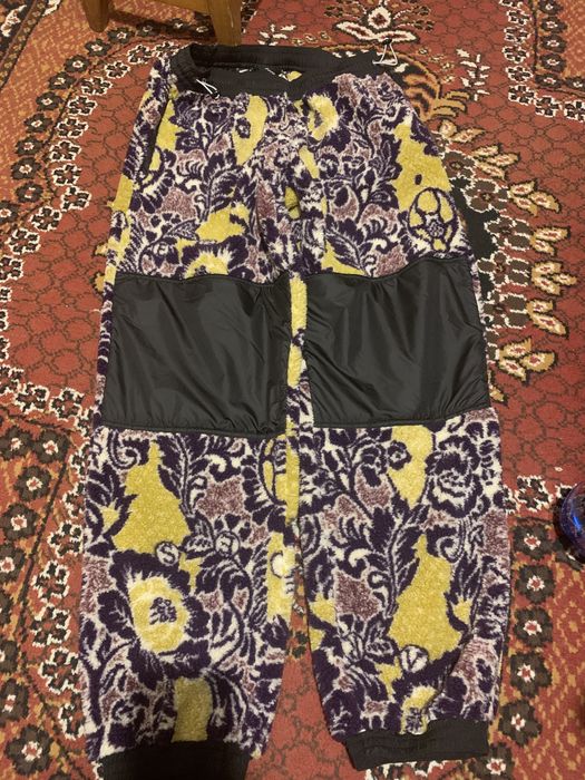 Pantaloni Aries pantaloni Arieș