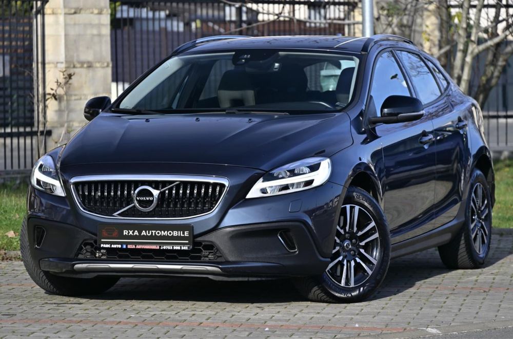 Volvo V40 Cross Country d2 2.0 Diesel 12.2016 Euro6 Webasto Led