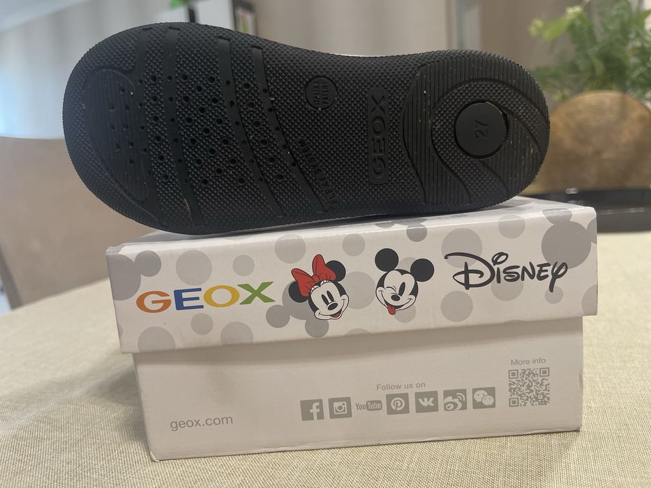 Pantofi Geox modelul Mickey marimea 27