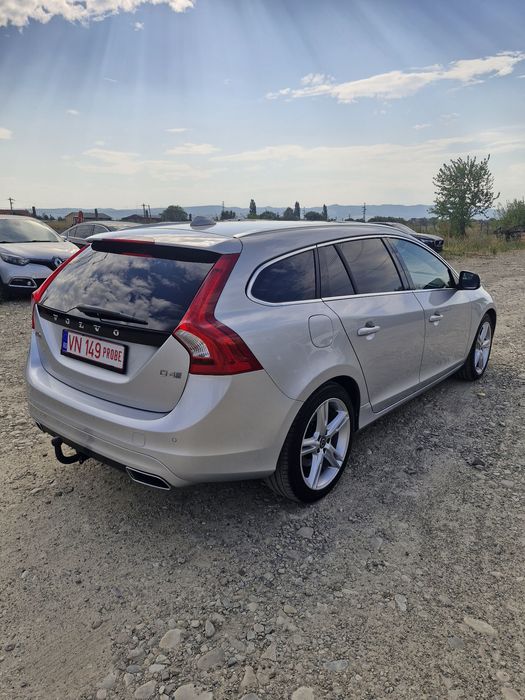 Volvo v60,Extra Full, an 2018,191cp