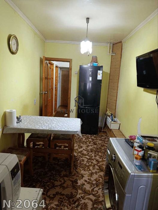 4/2/4 Новомосковская 77-серия (№ 2064)