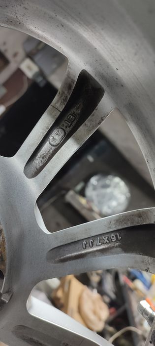 Автошины и диски на Mercedes