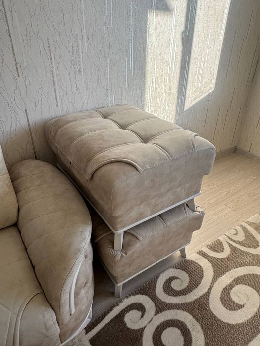 Уголок для гостиной в хорошем состоянии