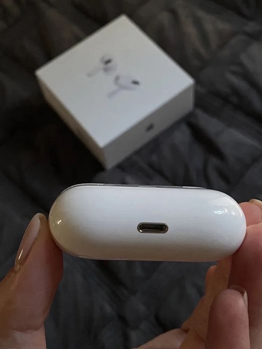 Airpods pro кейс/case/box/футляр/зарядный блок.Цена внутри.