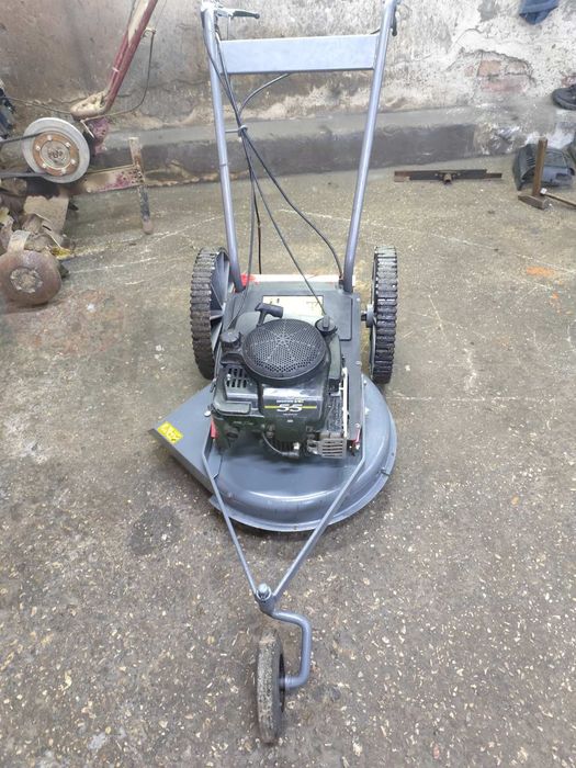 Самоходна косачка за голяма Трева !