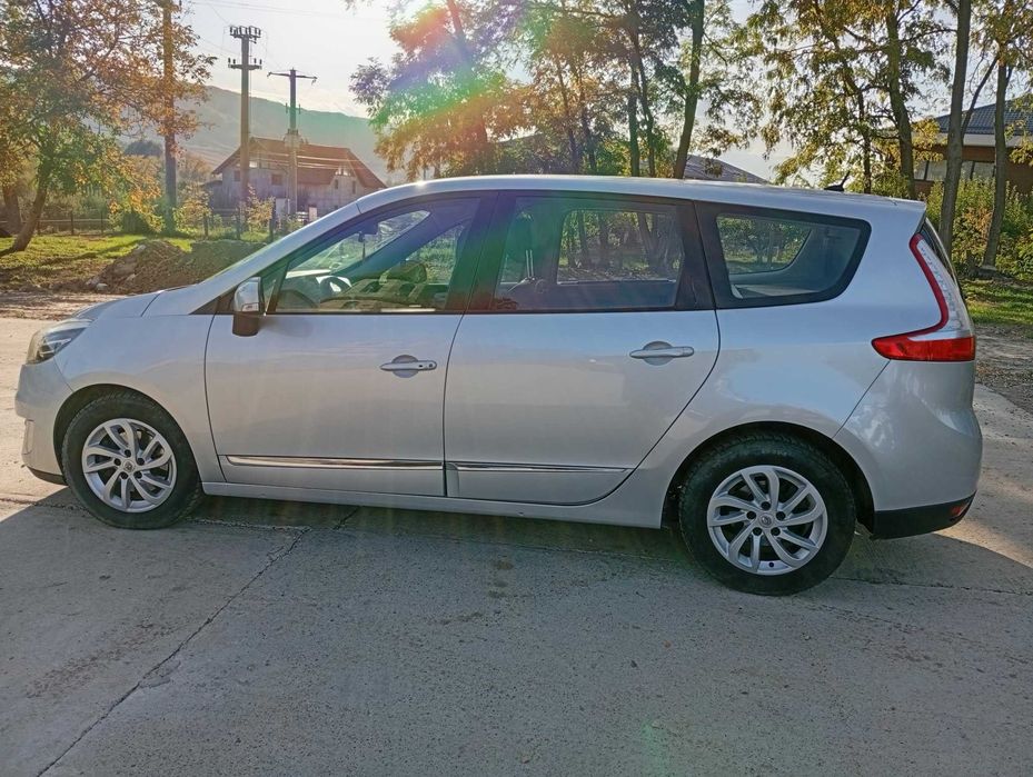 RENAULT Grand Scenic