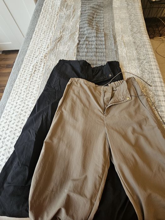 Pantaloni bej  si negru Zara