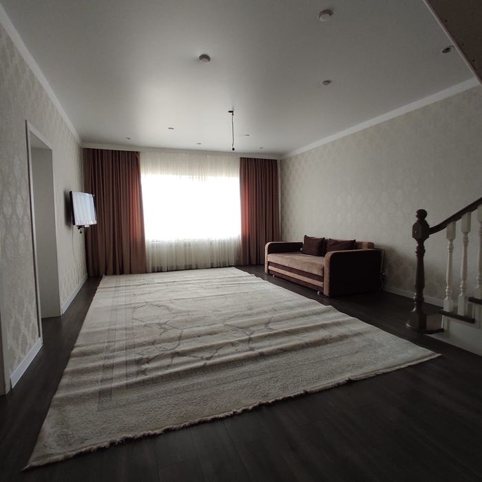 Продам 2х этажный дом(коттедж)