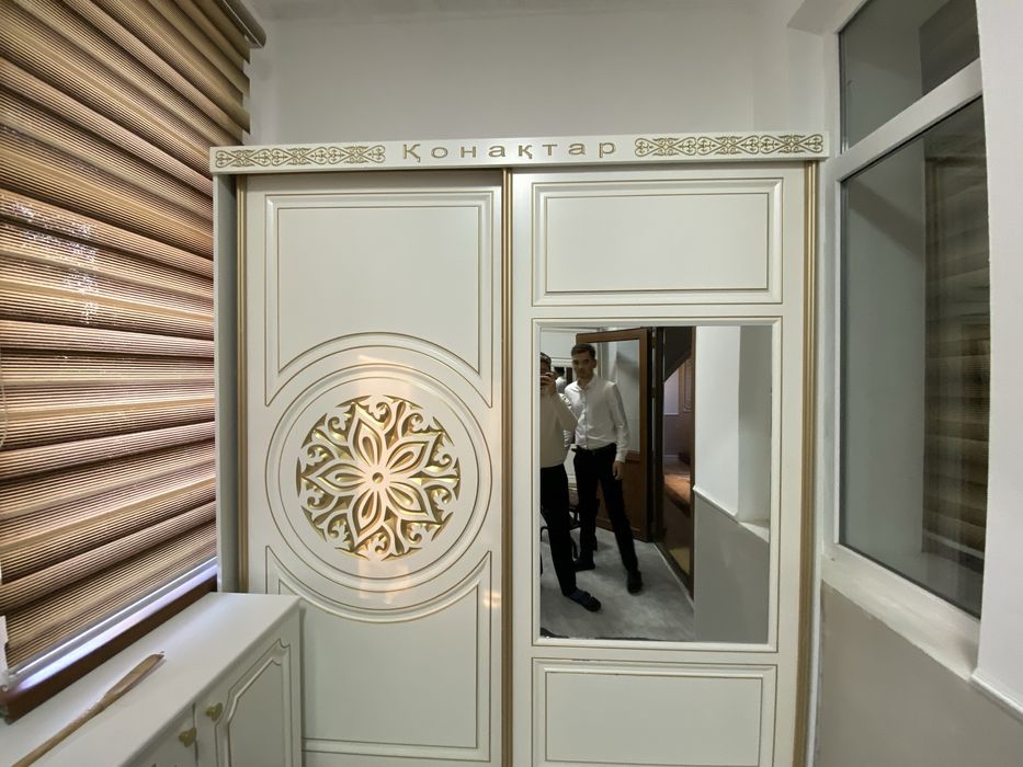 Шкаф сатылады, Аяқ киімге арналған