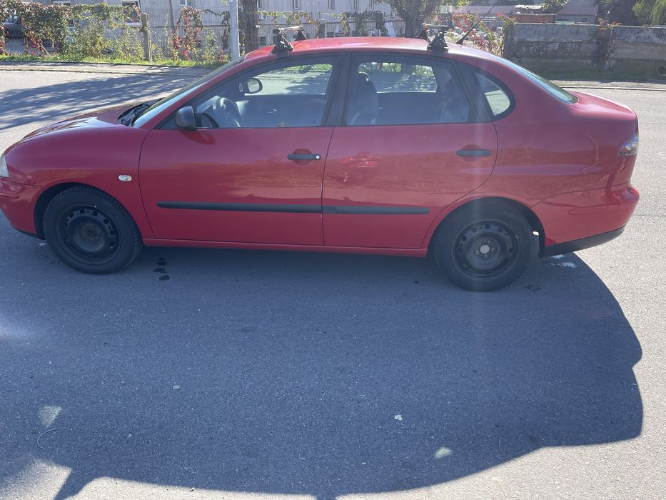 Seat  cordoba 2006.  120 mii km.
