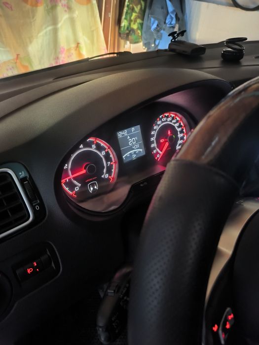 Автомобиль Фольксваген Поло