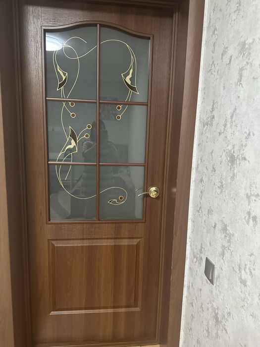 Межкомнатные двери 3 шт по 3000 тенге