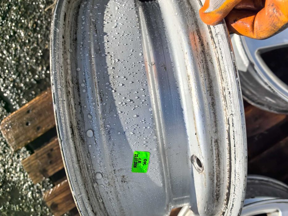 15 цола 4 х 114,3 мм Кия / Митсубиши / Хюндай / Шевролет 6 Инча /ЕТ 42