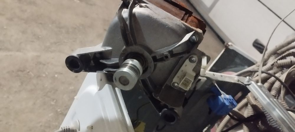 Продается двигатель от стиралки, 5000.