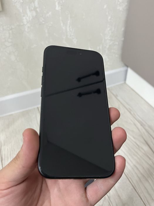 Продам новый  Iphone 16