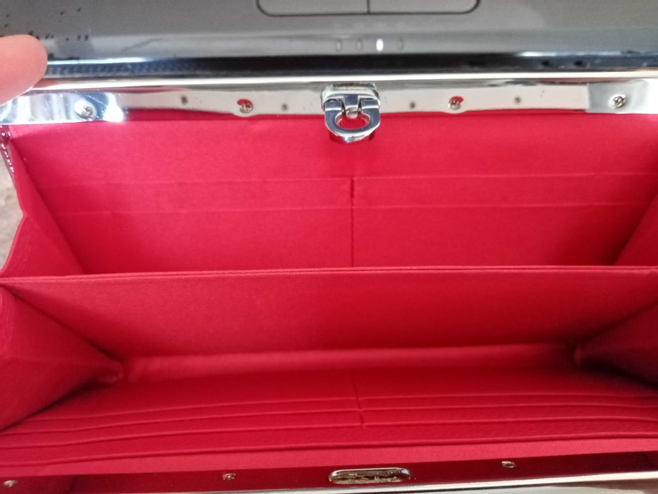 Дамско кожено портмоне