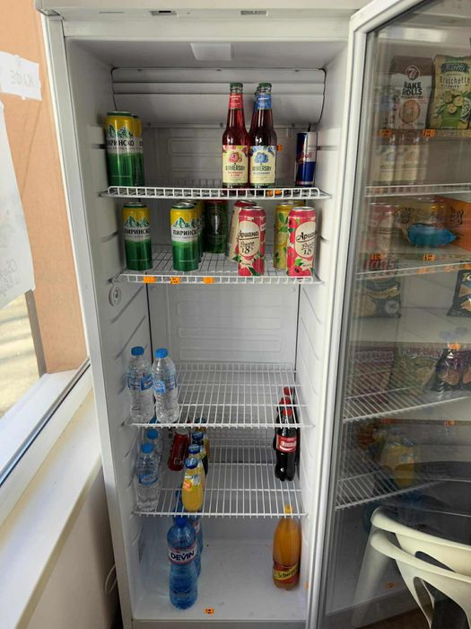 Хладилна витрина