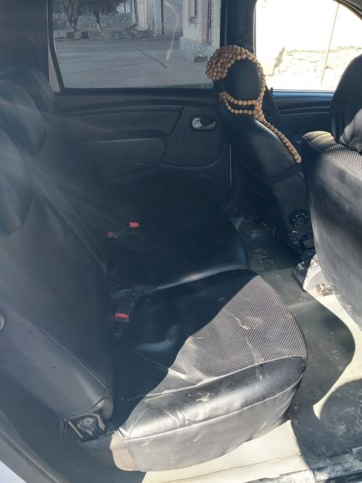 Лада ларгус сотилади