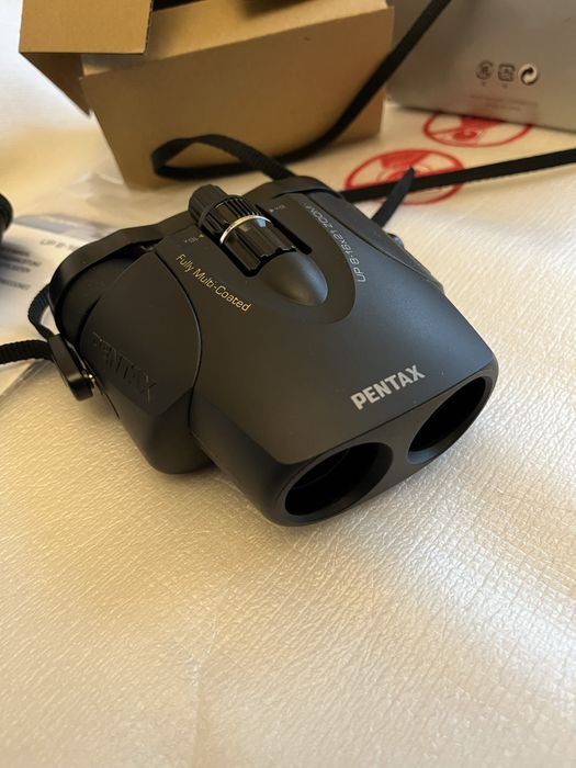 Binoclu Pentax -nou