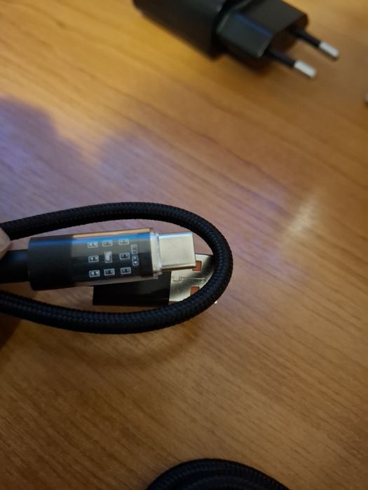 Cabluri usb C lumina si consum