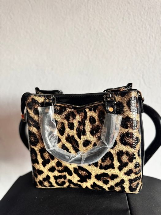 Дамски чанти на ниски цени