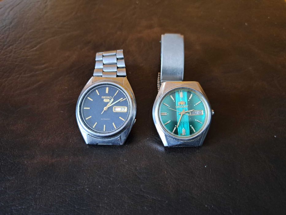 Vand doua ceasuri de colectie