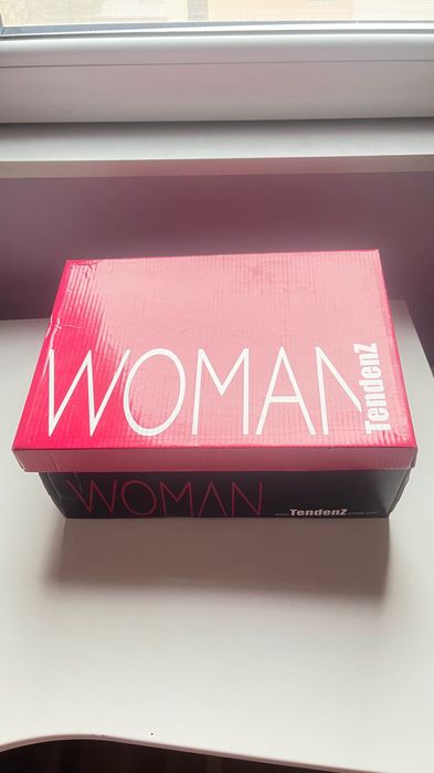 Дамски бели кожени оксфордски