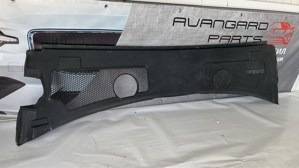 Решетка под чистачки Audi A6 S-Line 2004-2011